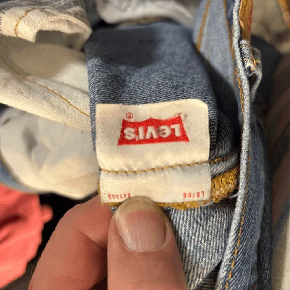 Vintage 2002 Levi’s 501 Faded Distressed Denim Jeans 38x32 (38x31 Actual)‎ Y2K